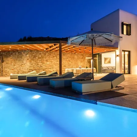 Villa Amazing With Pool In Mykonos Agios Ioannis Diakoftis
